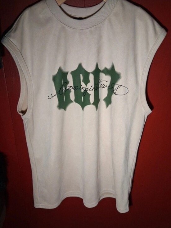 MT99 Other - White Sleeveless Men Top with Green Graphic